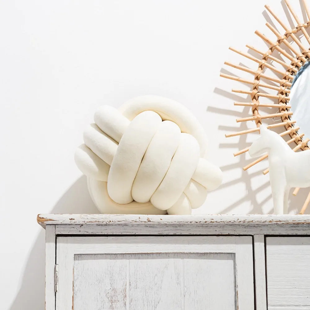 Warm Nordic Style Round Pillow